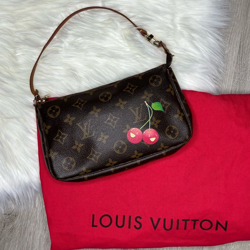 🍒 Louis Vuitton Murakami Cerises Pochette 🍒